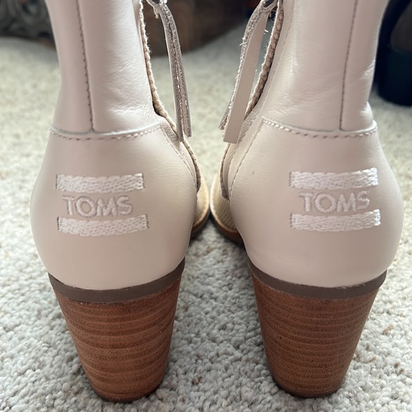 Tom’s canvas booties sz 7.5 - Picture 3 of 9